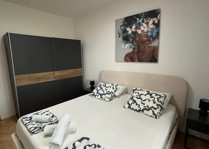 With Pool Ante * Vrsi